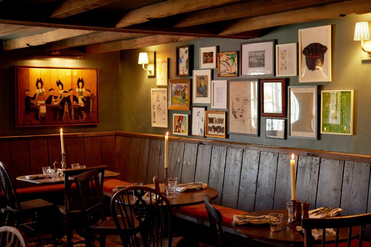 The Queen'S Head Broad Chalke Exterior photo
